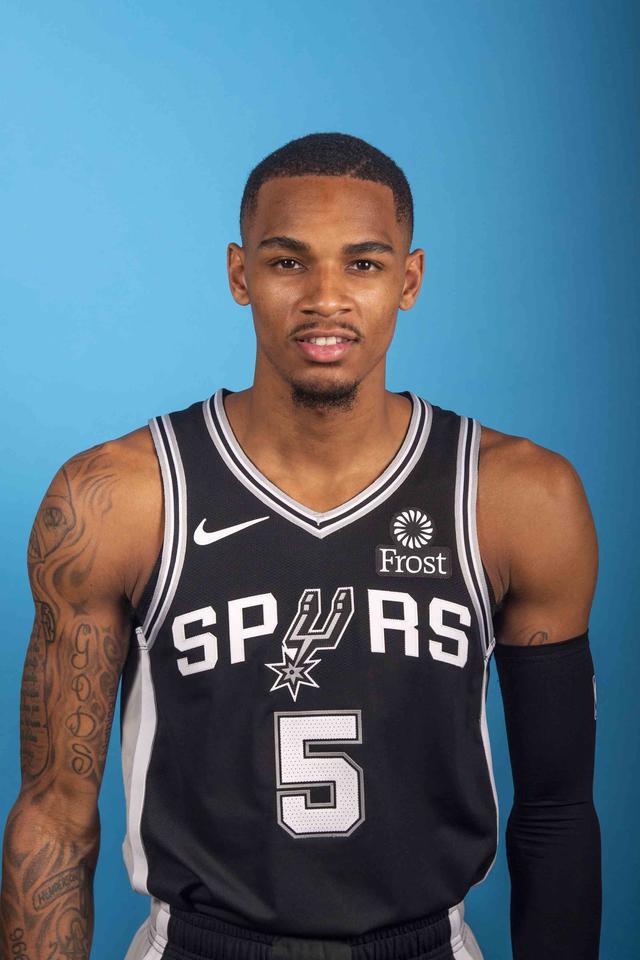 足球不仅是 足球不仅是